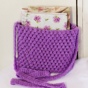 http://www.favequilts.com/master_images/Crochet/Jane-Austen-Book-Club-Tote.jpg