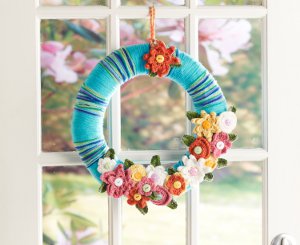 http://www.favequilts.com/master_images/Decorating-Ideas/Watercolor-Wreath.jpg