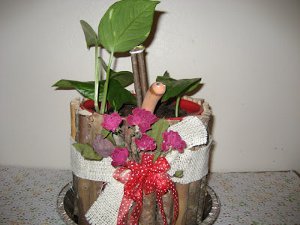http://www.favequilts.com/master_images/Decorating-Ideas/coffee%20planter.jpg