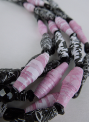 http://www.favequilts.com/master_images/FaveCrafts/3-11-13-Tiffany-Paper-Beads-Michaels-e1360353794555.png