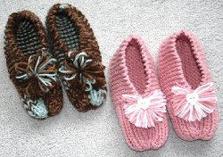 http://www.favequilts.com/master_images/FaveCrafts/knit-slippers.jpg