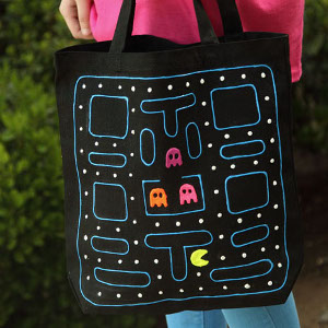 http://www.favequilts.com/master_images/FaveCraftsEBooks/national-craft-month-2014/Pac-Man-DIY-Tote-Bag.jpg
