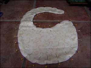 Quilted Holly leaves Bib